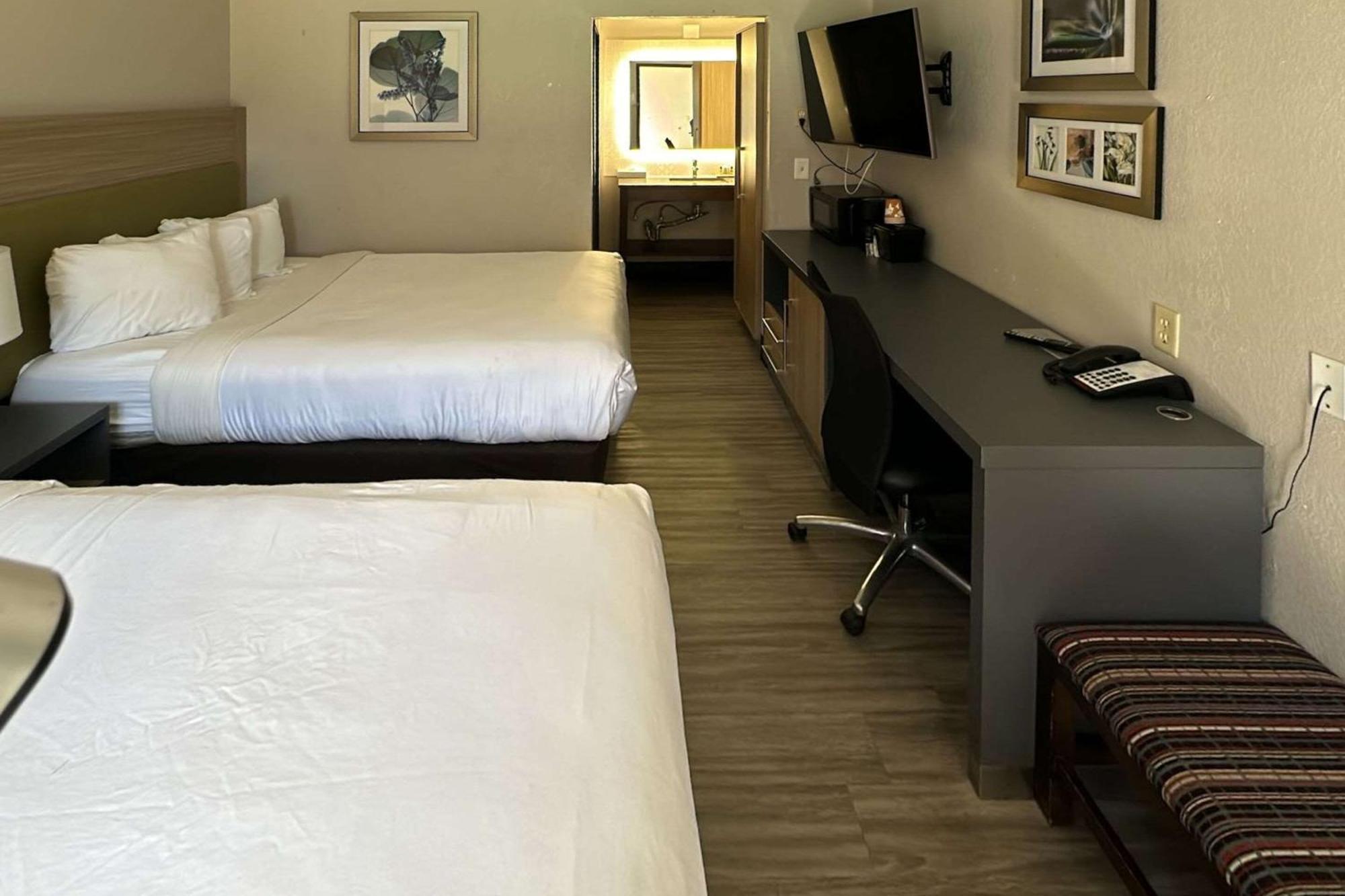 Country Inn & Suites By Radisson, Monterey Beachfront-Marina, Ca Dış mekan fotoğraf